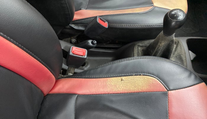 2013 Hyundai Eon ERA +, Petrol, Manual, 24,996 km, Gear Lever