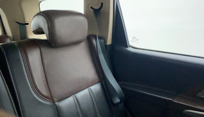 2012 Mahindra XUV500 W8 FWD, Diesel, Manual, 68,935 km, Second-row left seat - Retractor not working