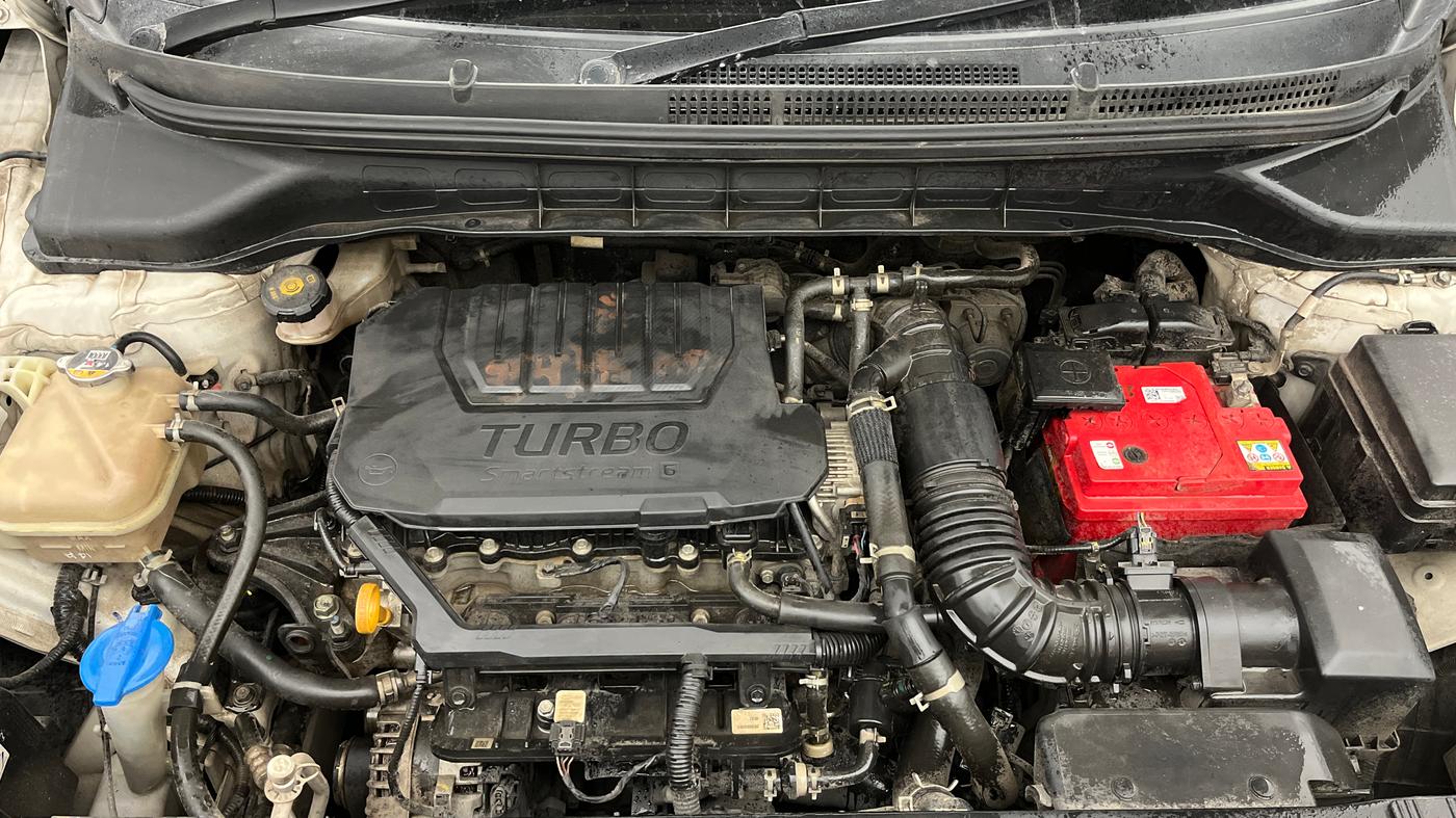 2023 KIA CARENS  PRESTIGE PLUS 1.5 TURBO PETROL DCT 7 STR, Petrol, Automatic, 1,08,754 km, Engine View
