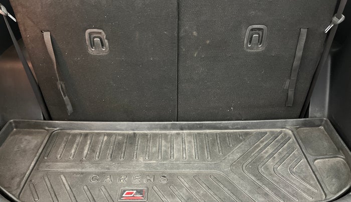 2023 KIA CARENS  PRESTIGE PLUS 1.5 TURBO PETROL DCT 7 STR, Petrol, Automatic, 1,09,018 km, Boot Inside