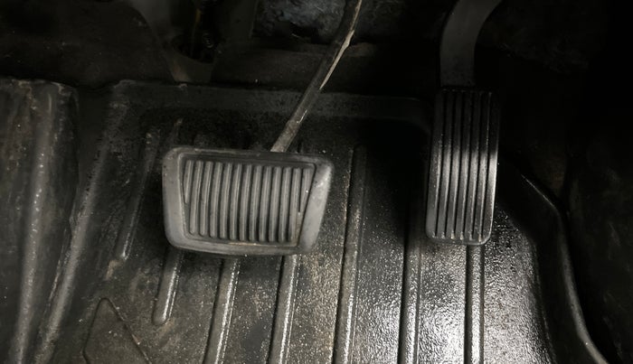 2023 KIA CARENS  PRESTIGE PLUS 1.5 TURBO PETROL DCT 7 STR, Petrol, Automatic, 1,09,018 km, Pedals