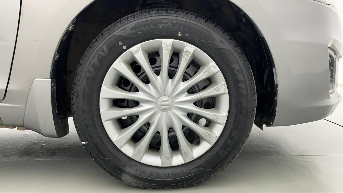 2017 Maruti Ciaz DELTA 1.4 VVT, Petrol, Manual, 66,931 km, Right Front Wheel