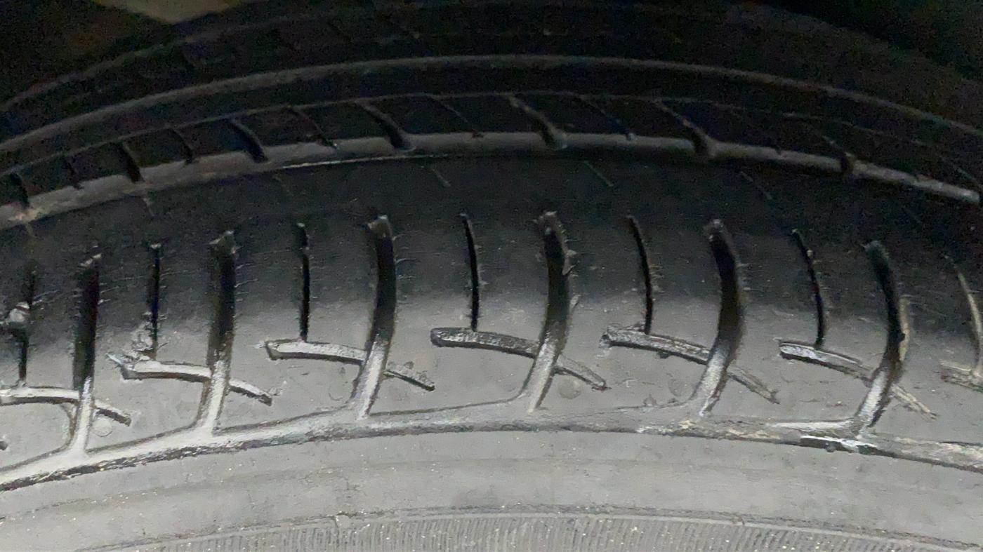 2017 Maruti Ciaz DELTA 1.4 VVT, Petrol, Manual, 66,931 km, Right Rear Tyre Tread
