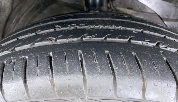 2019 MG HECTOR SHARP DCT PETROL, Petrol, Automatic, 26,079 km, Right Front Tyre Tread