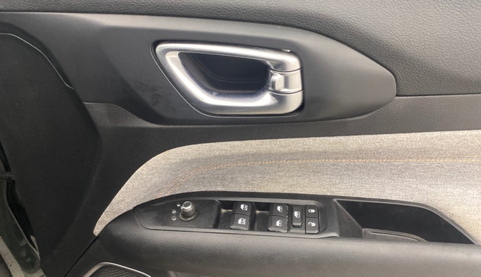 2021 Jeep Compass SPORT 1.4 PETROL, Petrol, Manual, 46,743 km, Driver Side Door Panels Control