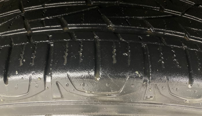 2021 Jeep Compass SPORT 1.4 PETROL, Petrol, Manual, 46,743 km, Right Front Tyre Tread