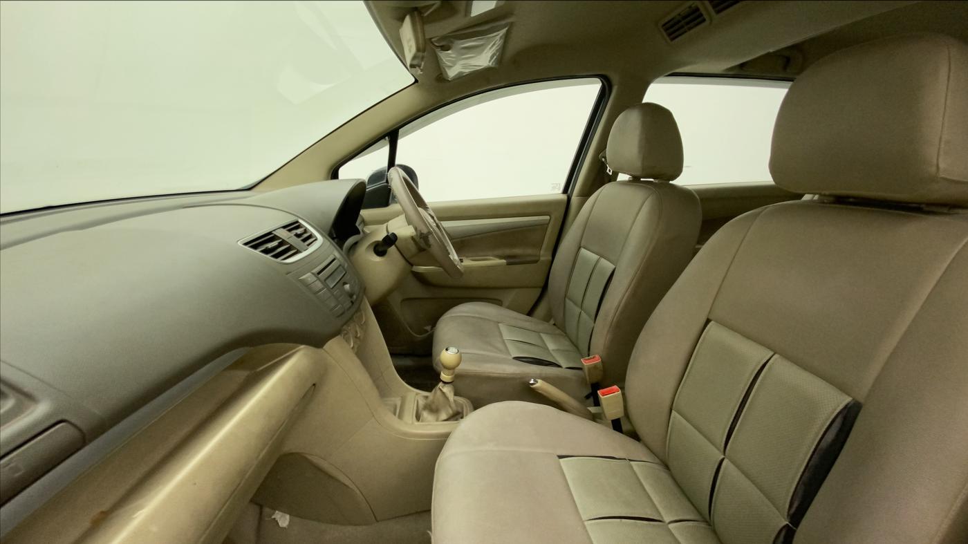 2014 Maruti Ertiga VXI, Petrol, Manual, 43,894 km, Right Side Front Door Cabin