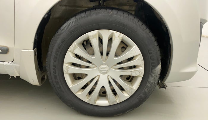 2014 Maruti Ertiga VXI, Petrol, Manual, 43,894 km, Right Front Wheel