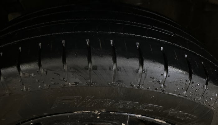 2017 Maruti Swift Dzire VDI (O), Diesel, Manual, 49,683 km, Left Front Tyre Tread
