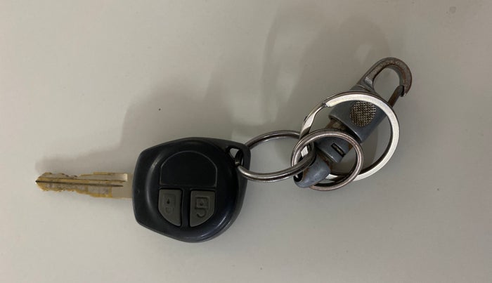 2017 Maruti Swift Dzire VDI (O), Diesel, Manual, 49,683 km, Key Close Up