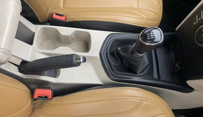 2019 Mahindra XUV300 W4 1.2 PETROL, Petrol, Manual, 75,257 km, Gear Lever