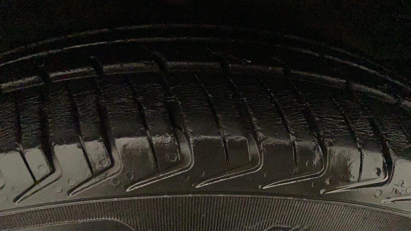 2012 Hyundai i10 MAGNA 1.2, Petrol, Manual, 50,411 km, Right Front Tyre Tread