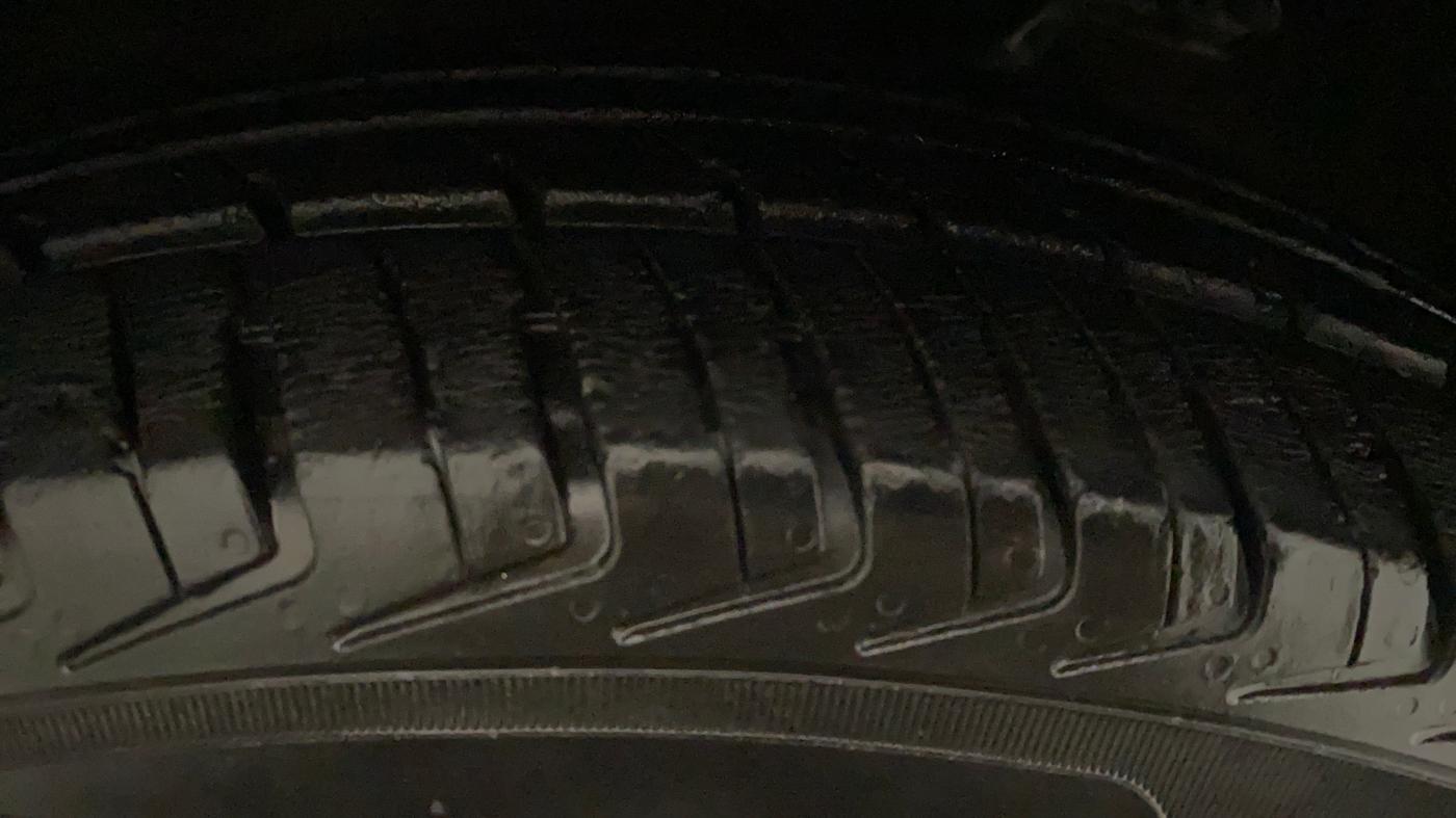 2012 Hyundai i10 MAGNA 1.2, Petrol, Manual, 50,411 km, Right Rear Tyre Tread