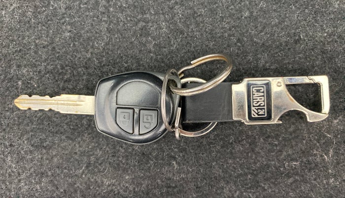 2013 Maruti Swift VXI D, Petrol, Manual, 62,488 km, Key Close Up