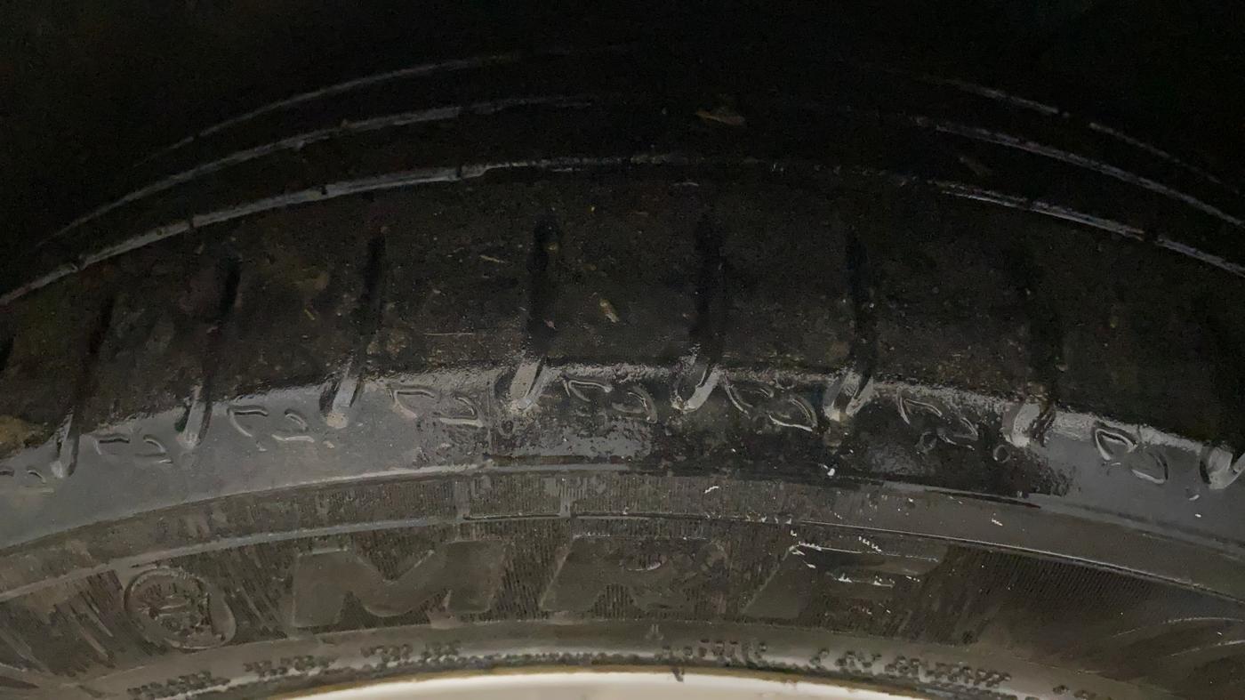 2022 Skoda Octavia STYLE 2.0, Petrol, Automatic, 47,742 km, Left Front Tyre Tread