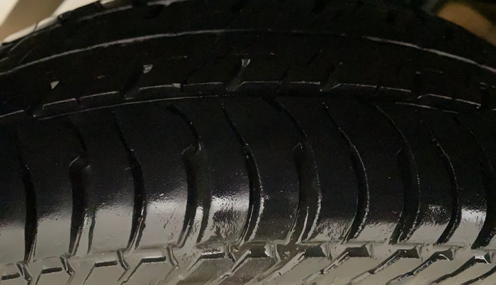 2015 Maruti Alto K10 VXI, Petrol, Manual, 78,150 km, Right Rear Tyre Tread