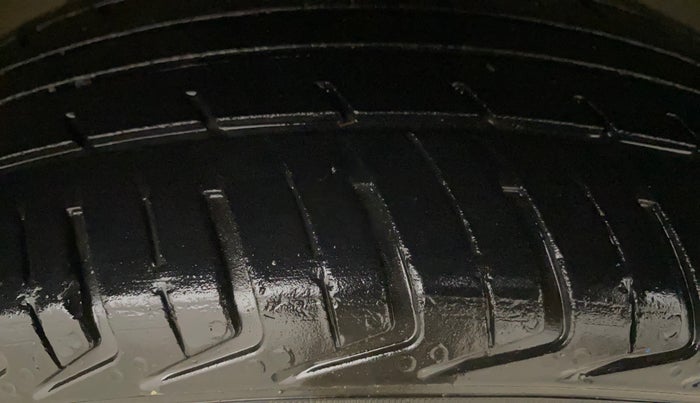 2015 Maruti Alto K10 VXI, Petrol, Manual, 78,150 km, Right Front Tyre Tread