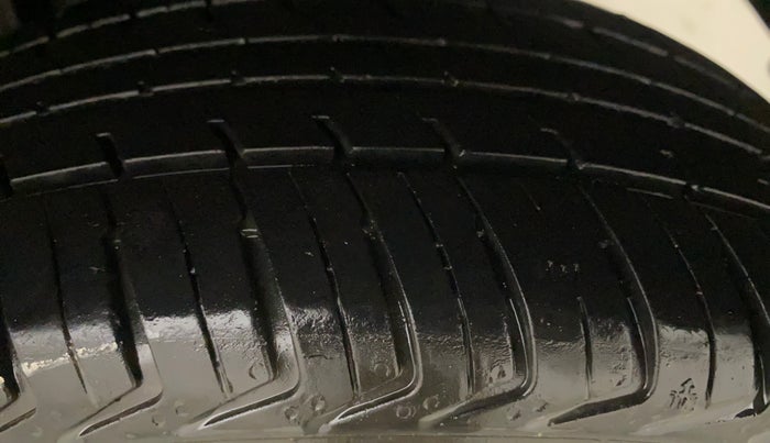2015 Maruti Alto K10 VXI, Petrol, Manual, 78,150 km, Left Rear Tyre Tread