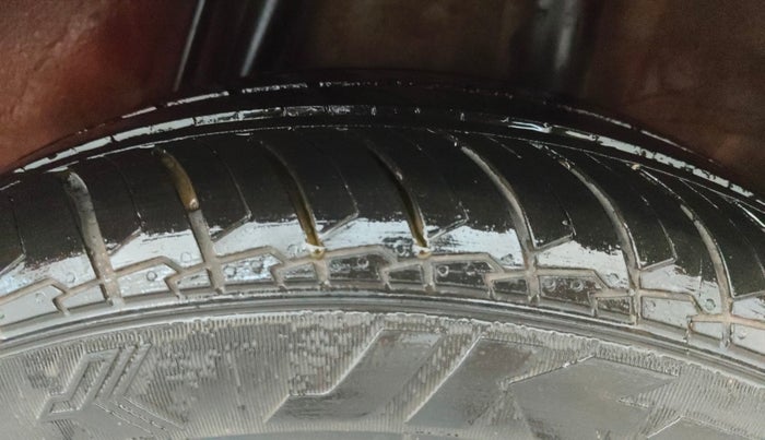 2015 Honda Jazz 1.2L I-VTEC V AT, Petrol, Automatic, 38,006 km, Left Rear Tyre Tread