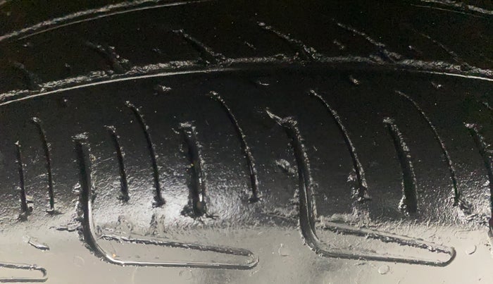 2014 Maruti Celerio VXI AMT, Petrol, Automatic, 80,071 km, Left Front Tyre Tread