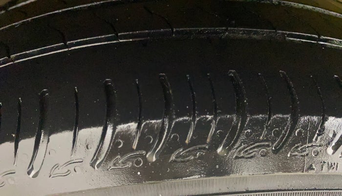 2014 Maruti Celerio VXI AMT, Petrol, Automatic, 80,071 km, Right Rear Tyre Tread