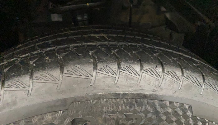 2023 Toyota URBAN CRUISER HYRYDER E NEO DRIVE, Petrol, Manual, 36,649 km, Right Front Tyre Tread