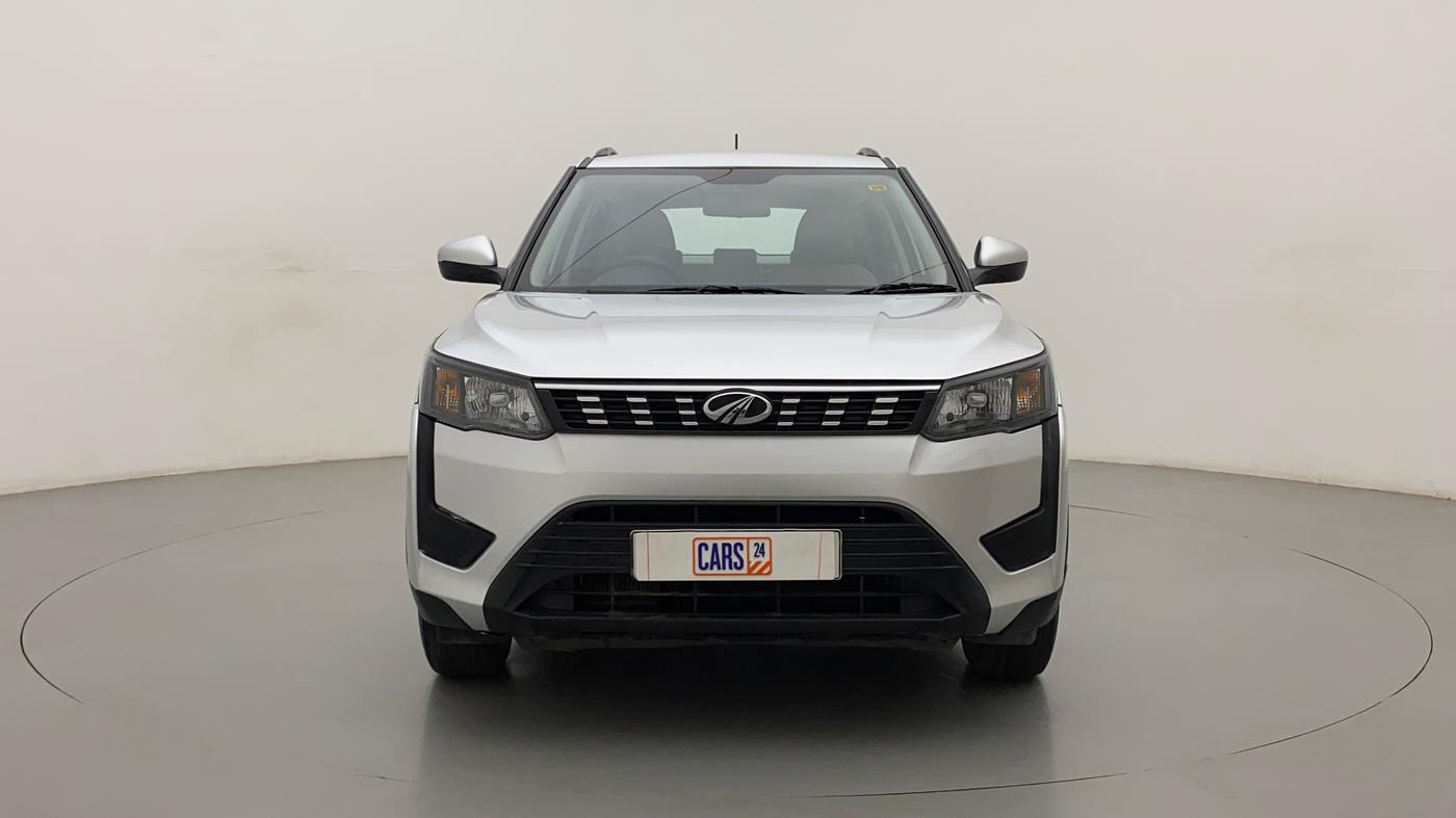 2019 Mahindra XUV300 W6 1.2 PETROL, Petrol, Manual, 42,731 km, Front