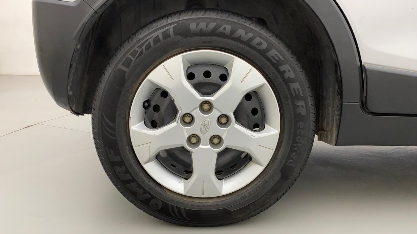 2019 Mahindra XUV300 W6 1.2 PETROL, Petrol, Manual, 42,731 km, Right Rear Wheel