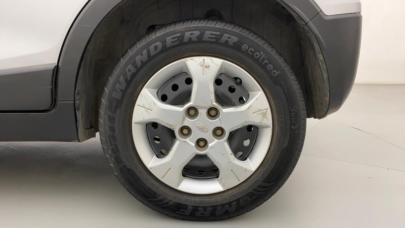 2019 Mahindra XUV300 W6 1.2 PETROL, Petrol, Manual, 42,731 km, Left Rear Wheel