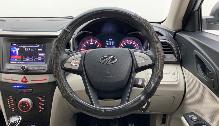 2019 Mahindra XUV300 W6 1.2 PETROL, Petrol, Manual, 42,731 km, Steering Wheel Close Up