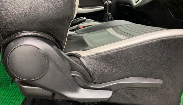 2019 Maruti Baleno ZETA 1.2 K12, Petrol, Manual, 43,031 km, Driver Side Adjustment Panel