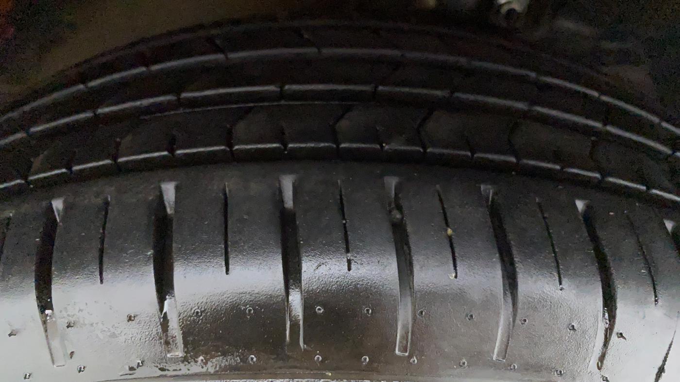 2019 Toyota Glanza V CVT, Petrol, Automatic, 6,015 km, Right Front Tyre Tread