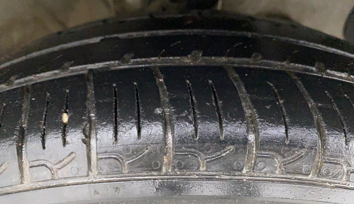 2021 Hyundai NEW SANTRO SPORTZ EXECUTIVE MT CNG, CNG, Manual, 39,295 km, Right Front Tyre Tread