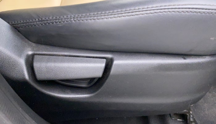 2021 Hyundai NEW SANTRO SPORTZ EXECUTIVE MT CNG, CNG, Manual, 39,295 km, Driver Side Adjustment Panel
