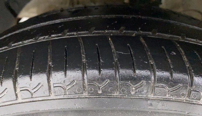 2021 Hyundai NEW SANTRO SPORTZ EXECUTIVE MT CNG, CNG, Manual, 39,295 km, Left Front Tyre Tread