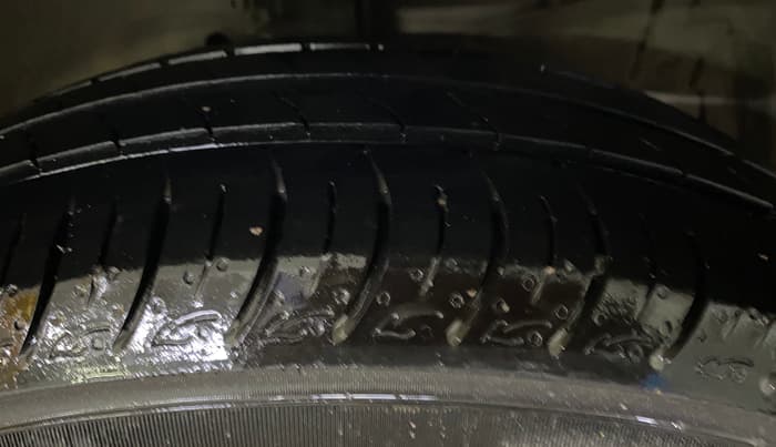 2018 Maruti Ciaz DELTA 1.4 MT PETROL, Petrol, Manual, 50,605 km, Right Front Tyre Tread