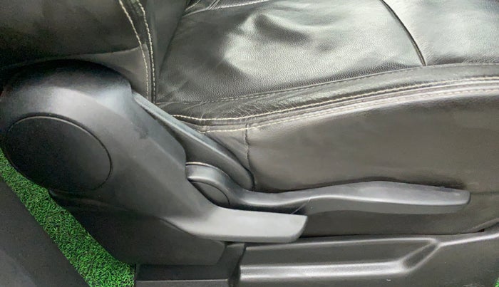 2020 Maruti XL6 ALPHA MT, Petrol, Manual, 81,644 km, Driver Side Adjustment Panel