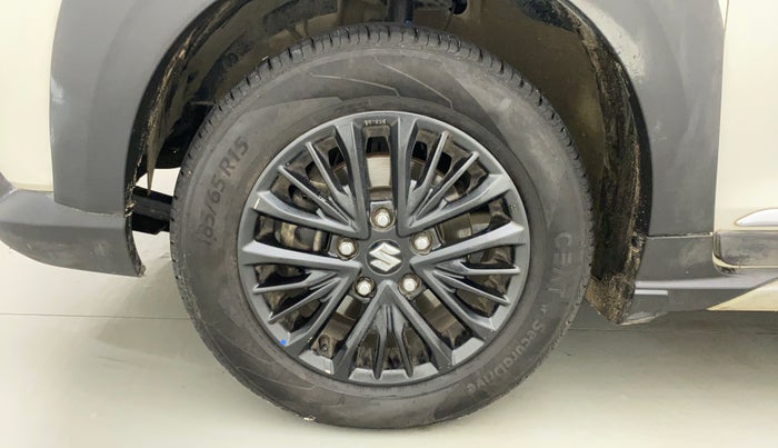 2020 Maruti XL6 ALPHA MT, Petrol, Manual, 81,644 km, Left Front Wheel