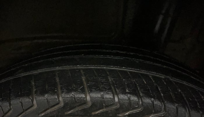 2021 Maruti New Wagon-R LXI CNG 1.0, CNG, Manual, 60,031 km, Left Rear Tyre Tread