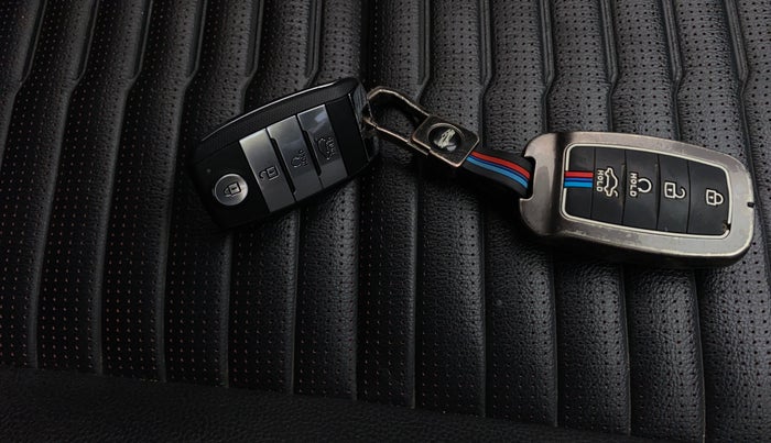 2021 KIA SONET GTX PLUS 1.0 IMT, Petrol, Manual, 65,361 km, Key Close Up