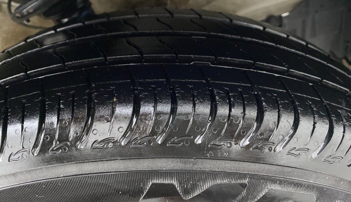 2020 Maruti S PRESSO VXI PLUS, Petrol, Manual, 8,483 km, Right Front Tyre Tread
