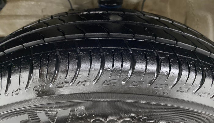 2020 Maruti S PRESSO VXI PLUS, Petrol, Manual, 8,483 km, Left Front Tyre Tread