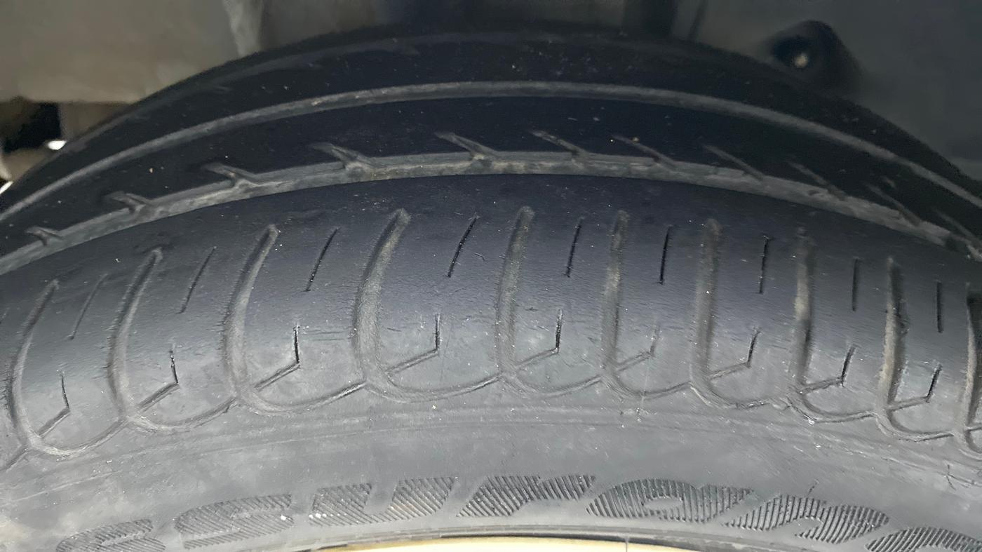 2017 Tata Tiago XT 1.2 REVOTRON, Petrol, Manual, 43,453 km, Right Rear Tyre Tread