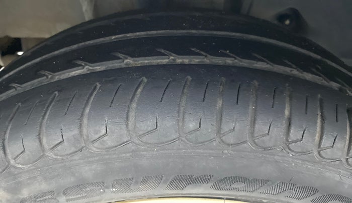 2017 Tata Tiago XT 1.2 REVOTRON, Petrol, Manual, 43,453 km, Right Rear Tyre Tread