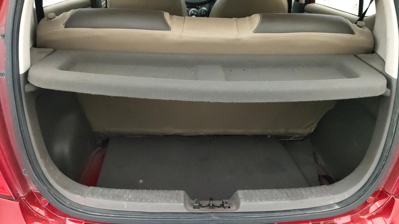 2013 Hyundai i10 MAGNA 1.2, Petrol, Manual, 83,535 km, Boot Inside