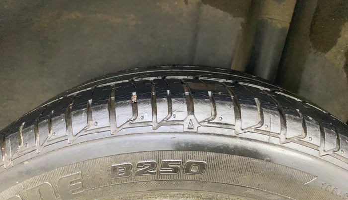 2016 Maruti Ciaz ZXI+ AT, Petrol, Automatic, 70,315 km, Left Rear Tyre Tread