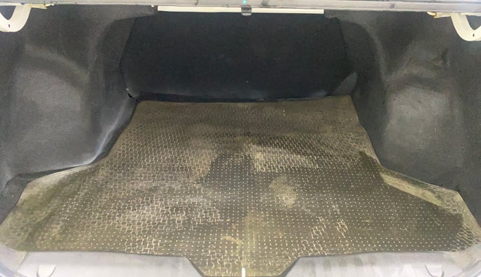 2016 Maruti Ciaz ZXI+ AT, Petrol, Automatic, 70,315 km, Boot Inside