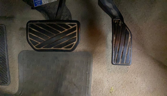 2016 Maruti Ciaz ZXI+ AT, Petrol, Automatic, 70,315 km, Pedals