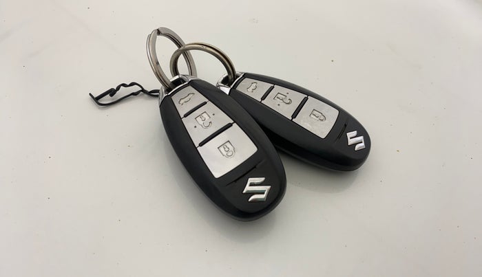 2016 Maruti Ciaz ZXI+ AT, Petrol, Automatic, 70,315 km, Key Close Up