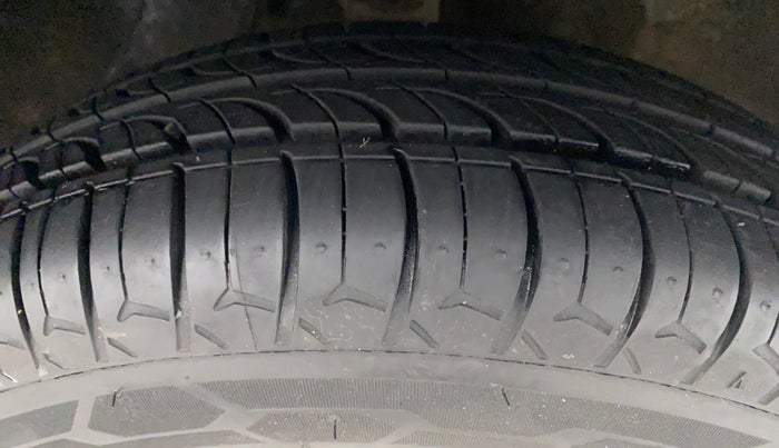 2018 Maruti Alto 800 VXI O, Petrol, Manual, 22,208 km, Right Front Tyre Tread